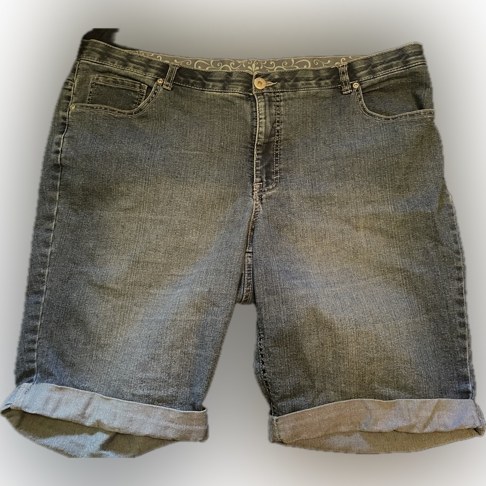 Faded Glory cuffed blue jean Bermuda shorts sz 20W